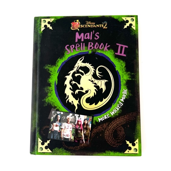Disney | Other | Disney Descendants 2 Mals Spell Book 2 More Wicked ...